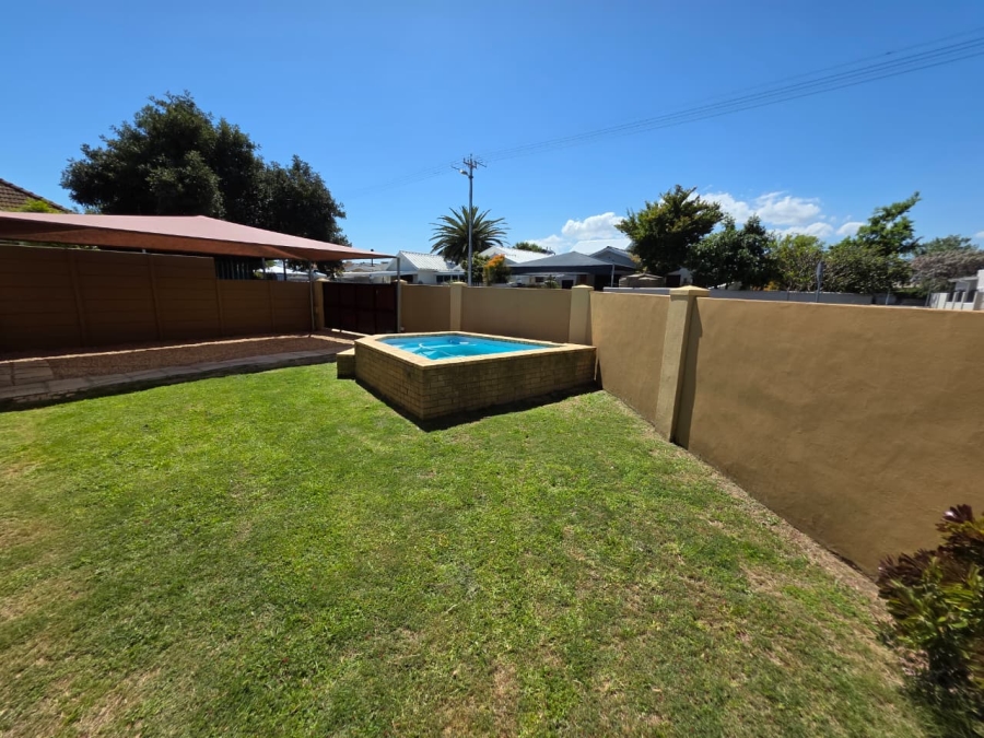 6 Bedroom Property for Sale in Lochnerhof Western Cape
